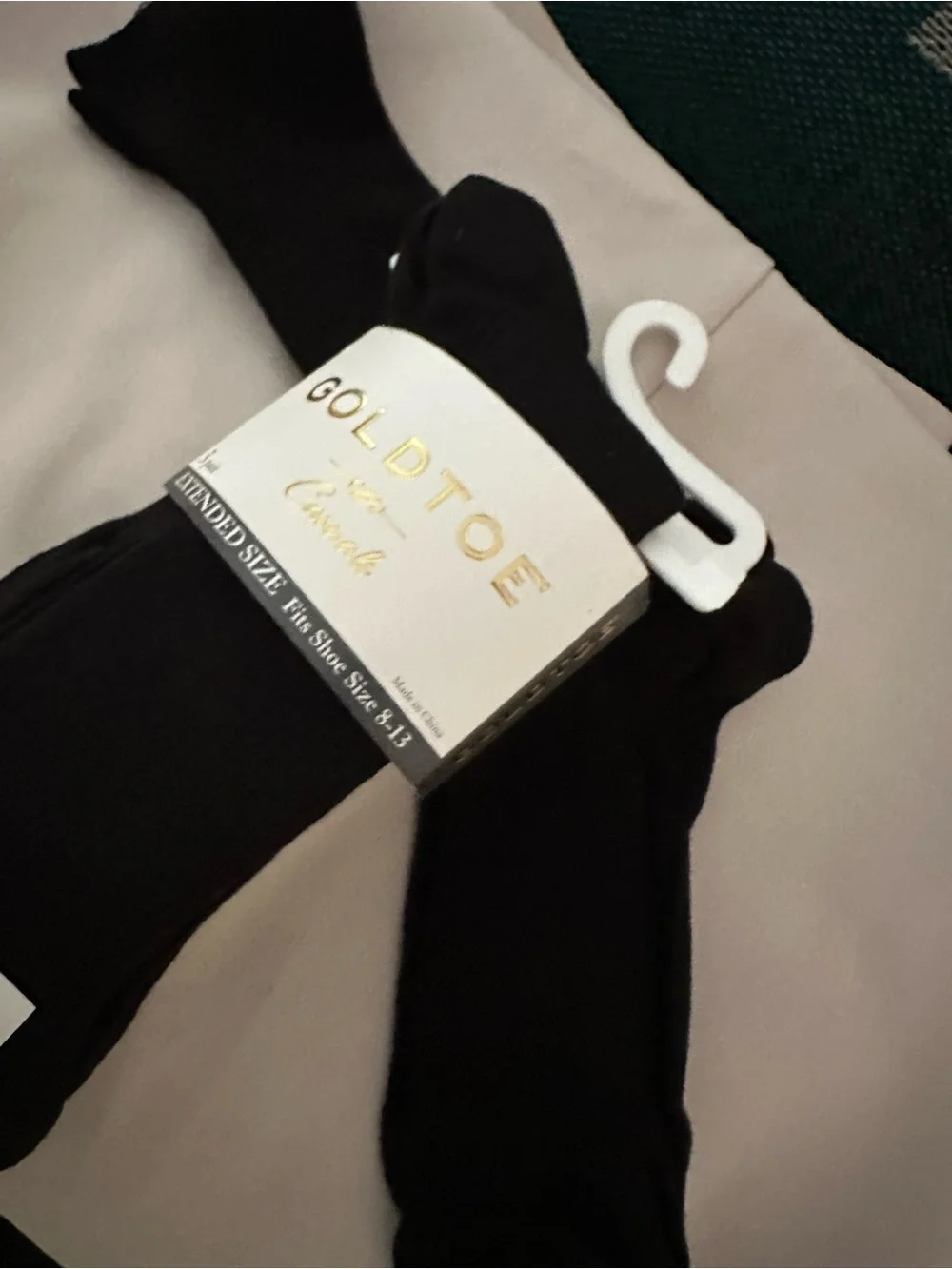 Gold Toe Women’s Black Non-Binding Crew Socks - Extended Size